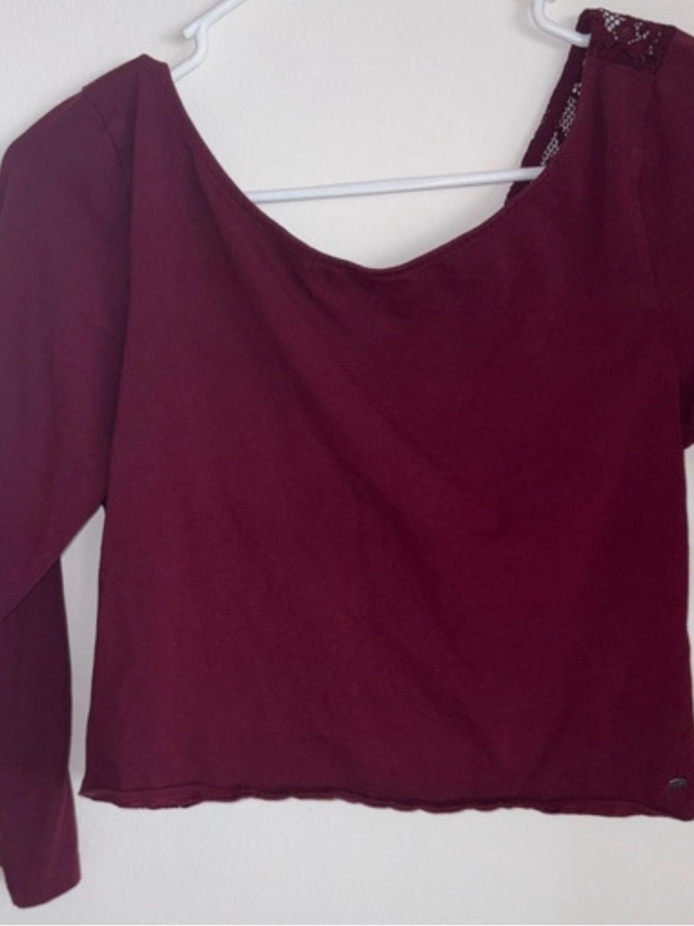 Women's Burgundy Long-Sleeve Scoop Neck Top Lace Back